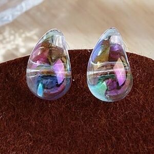 Petite aurora borealis lucite earrings; nwot